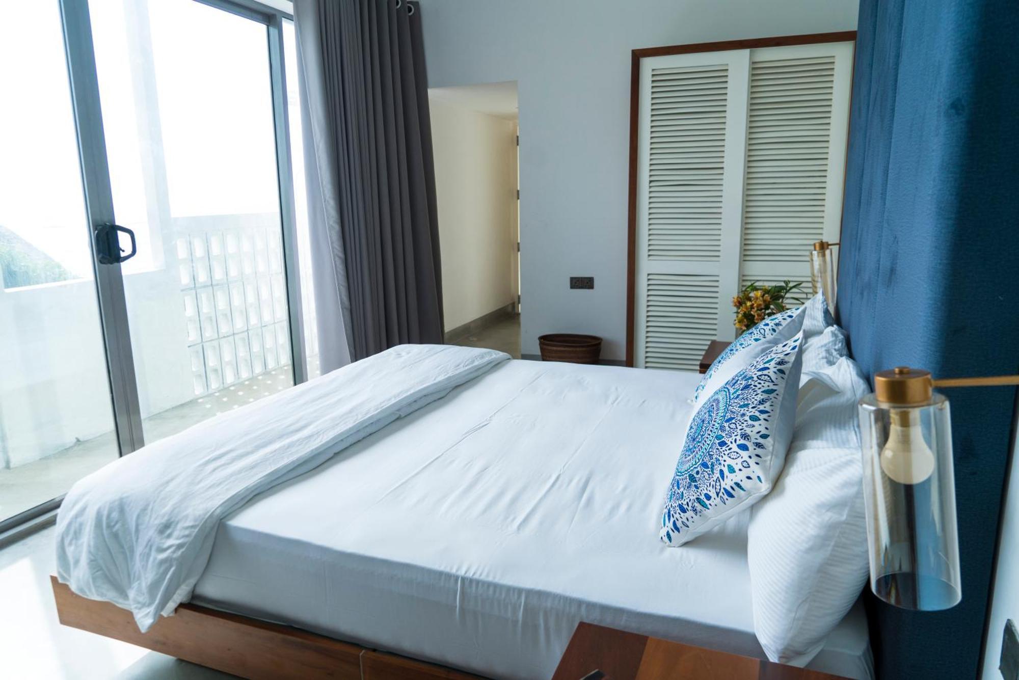 Four Petals Inn Colombo Exterior photo